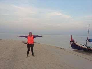 This image has an empty alt attribute; its file name is PicsArt_1447238073857.jpg